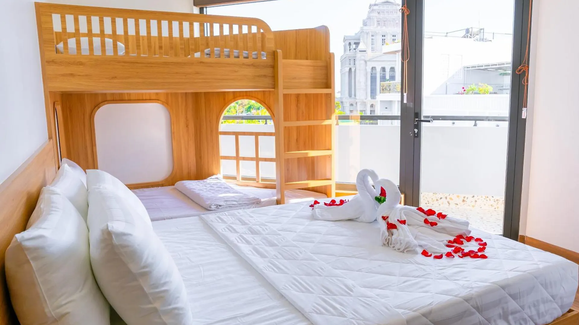 Osaka Boutique Phan Thiet Hotel